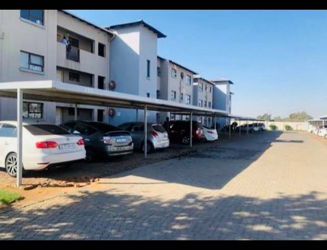 2 BEDROOM PROPERTY TO RENT IN BEYERS PARK